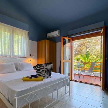 פורקה Joseph Village Apartments מראה חיצוני תמונה