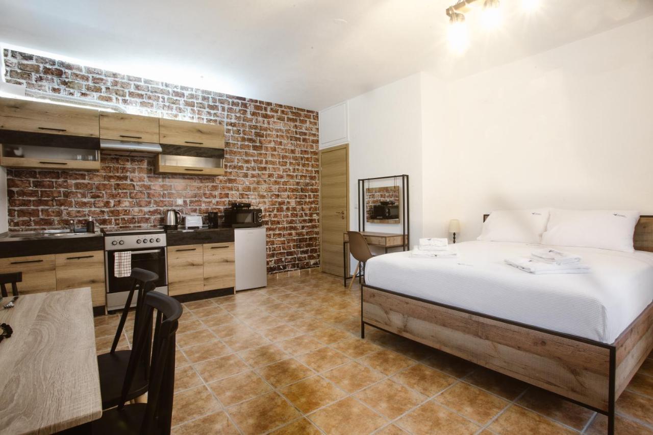 פורקה Joseph Village Apartments מראה חיצוני תמונה