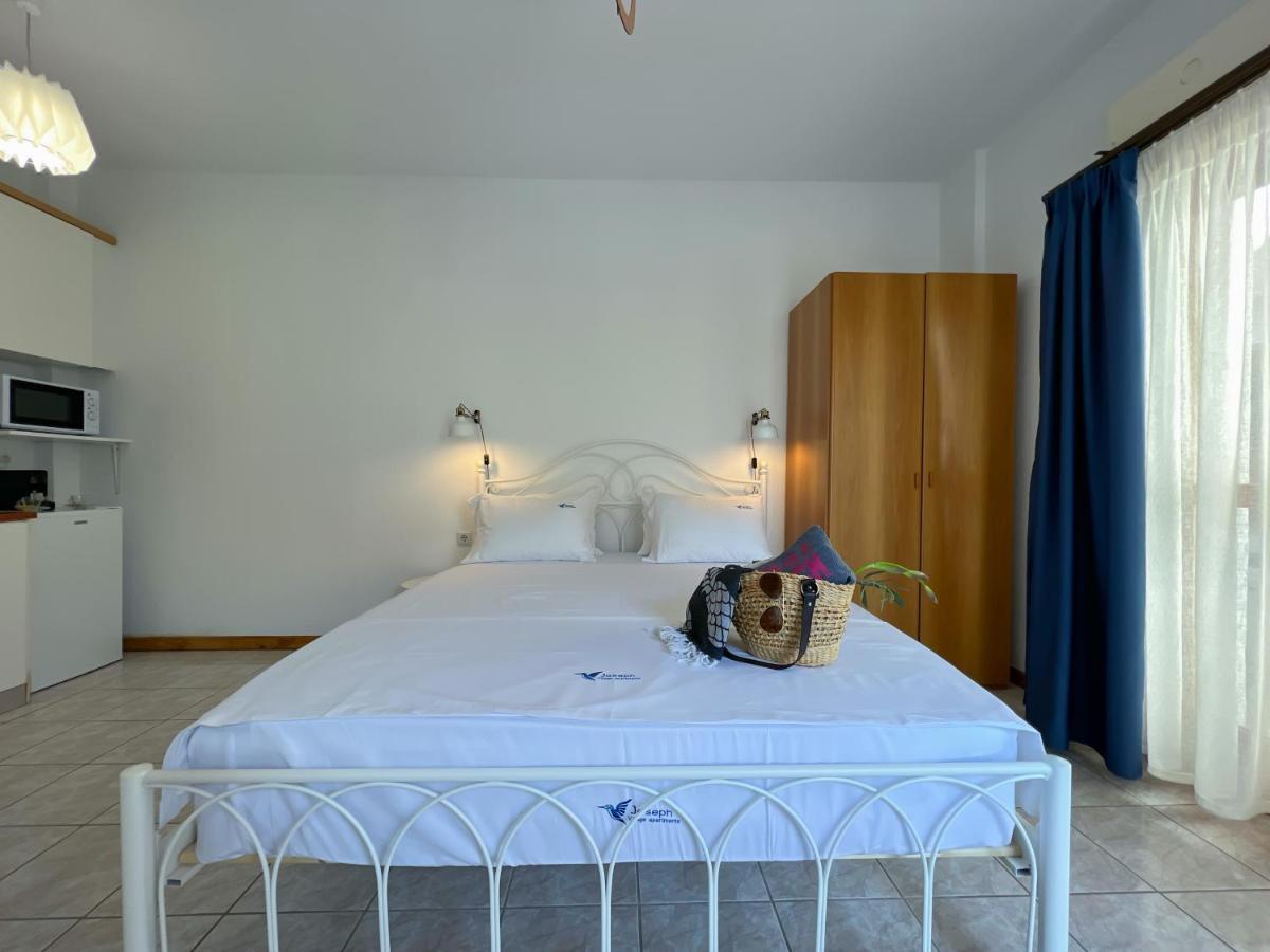 פורקה Joseph Village Apartments מראה חיצוני תמונה