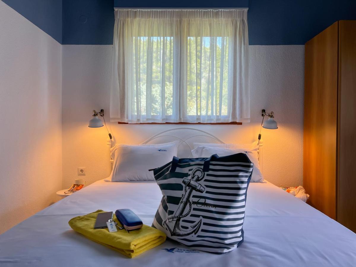 פורקה Joseph Village Apartments מראה חיצוני תמונה